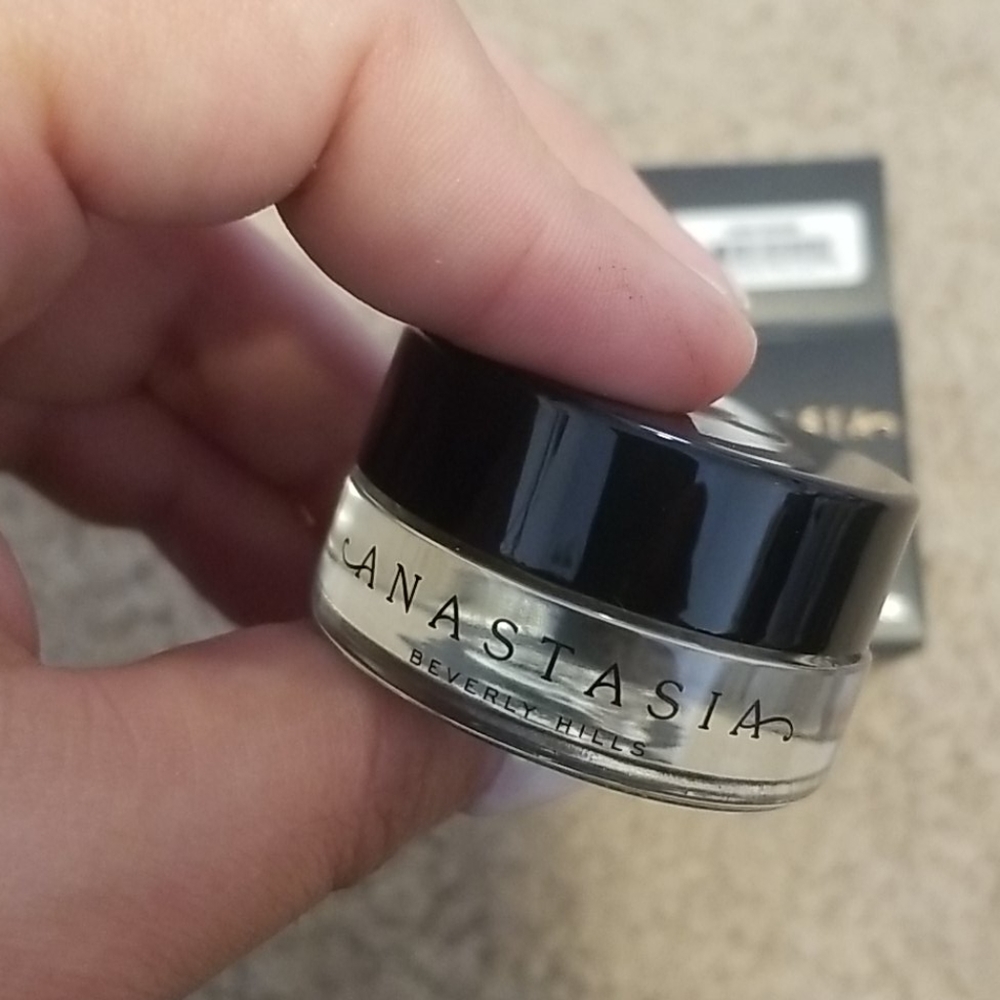 Dip Brow Pomade